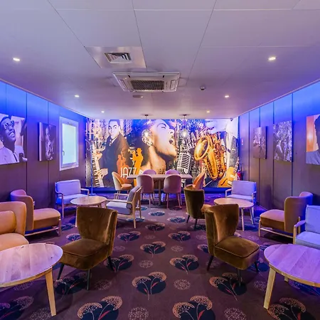 Liberte 4 Etoiles Hotel