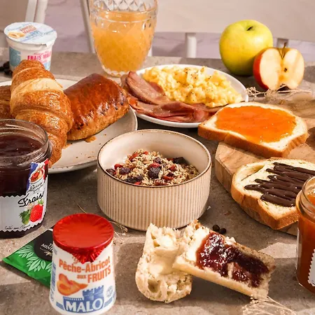 ホテル Liberte 4 Etoiles 4*