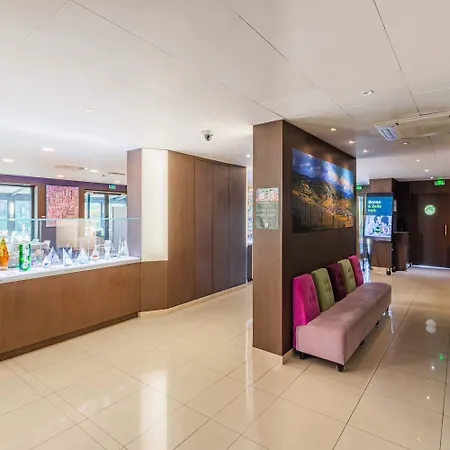 Liberte 4 Etoiles 4* コルマール