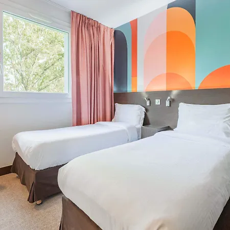 Liberte 4 Etoiles ホテル コルマール