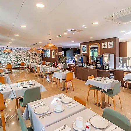 Liberte 4 Etoiles Отель 4*