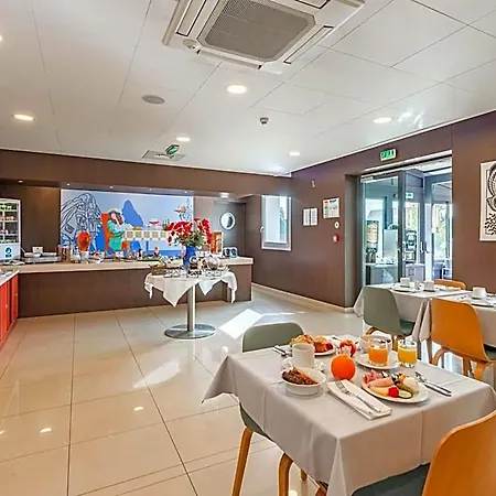 Liberte 4 Etoiles Отель 4*