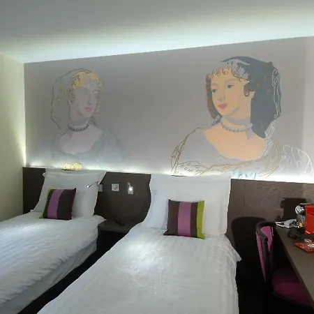 Liberte 4 Etoiles ホテル