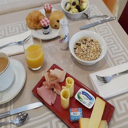 Liberte 4 Etoiles Szálloda 4*