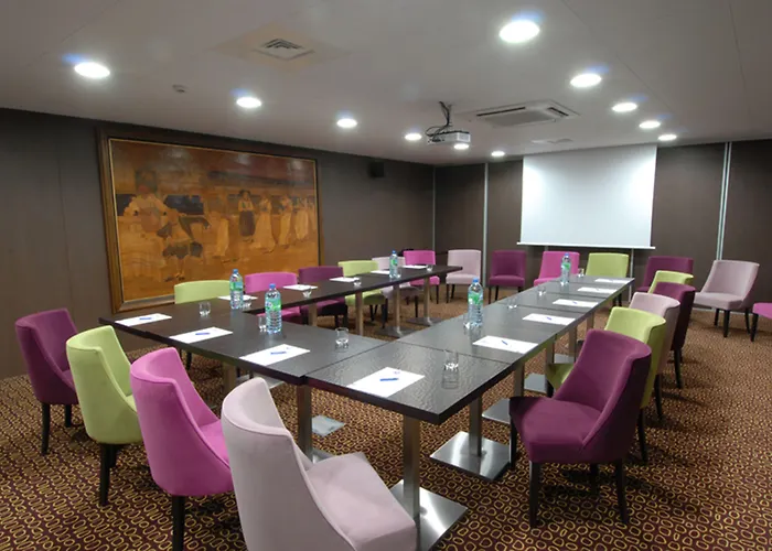 Liberte 4 Etoiles 4* كولمار