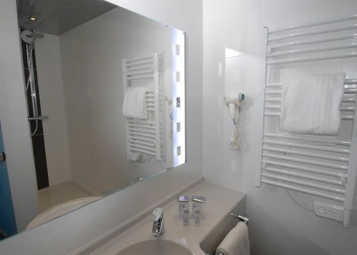 Liberte 4 Etoiles 4* كولمار